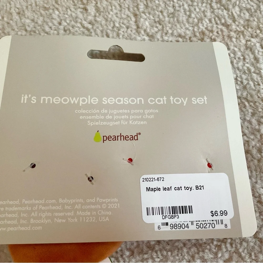 NWT Maple Theme Cat Toy Set